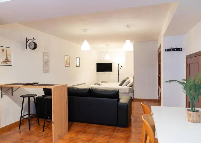 Espacio Tipo Estudio Completo, Totalmente Privado E Independiente
