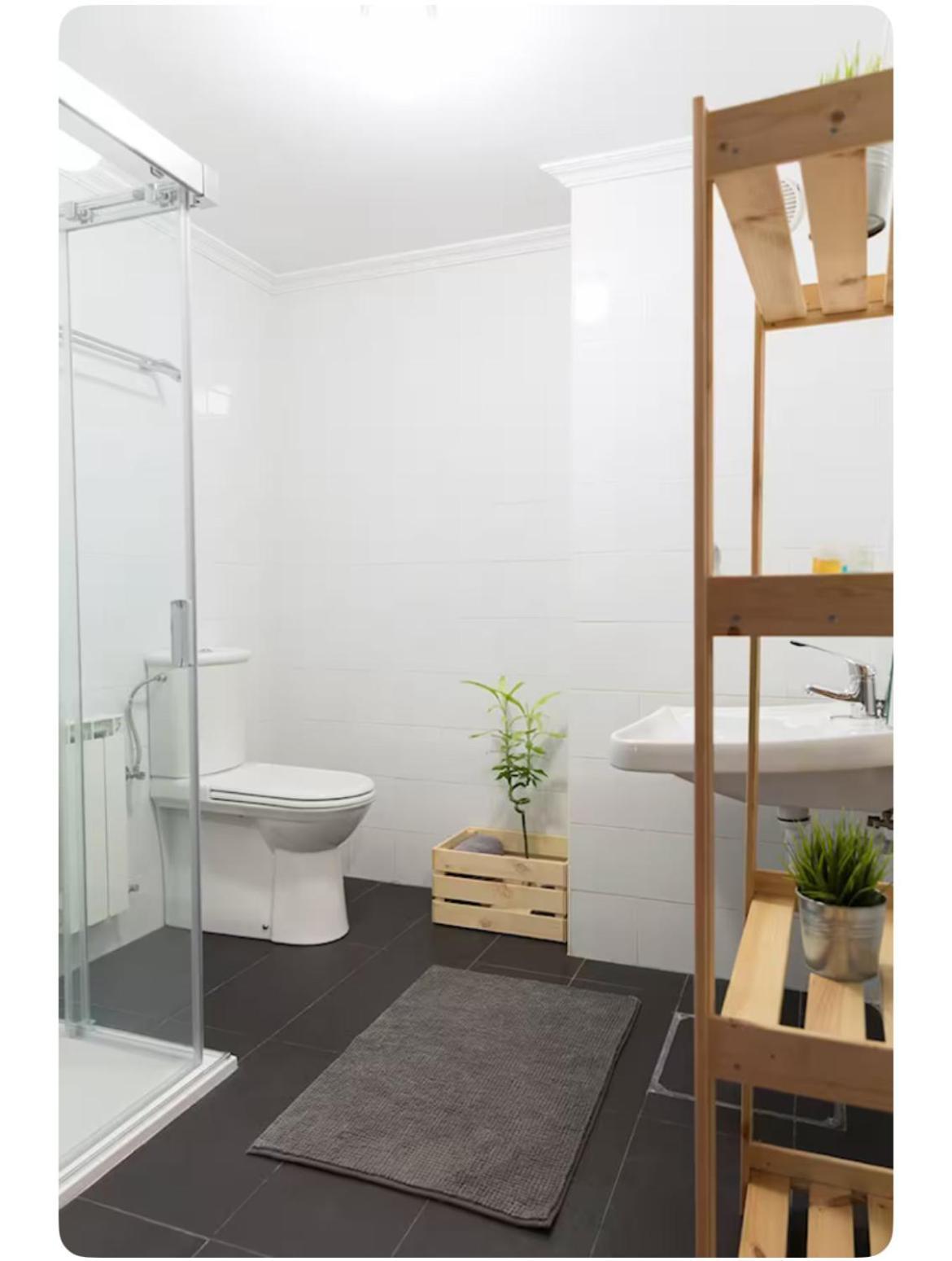 Espacio Tipo Estudio Completo, Totalmente Privado E Independiente *